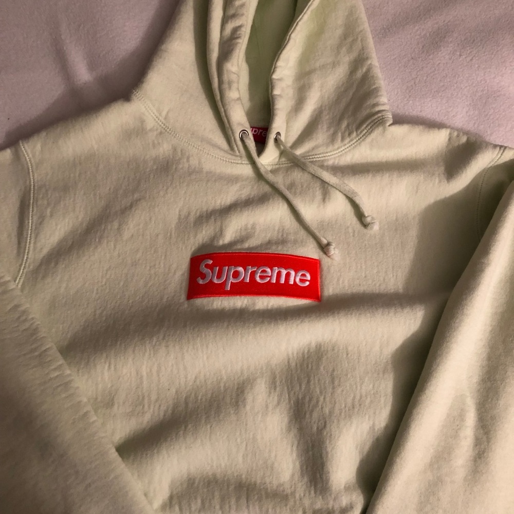 Pale Supreme Box Logo Hoodie 2017
